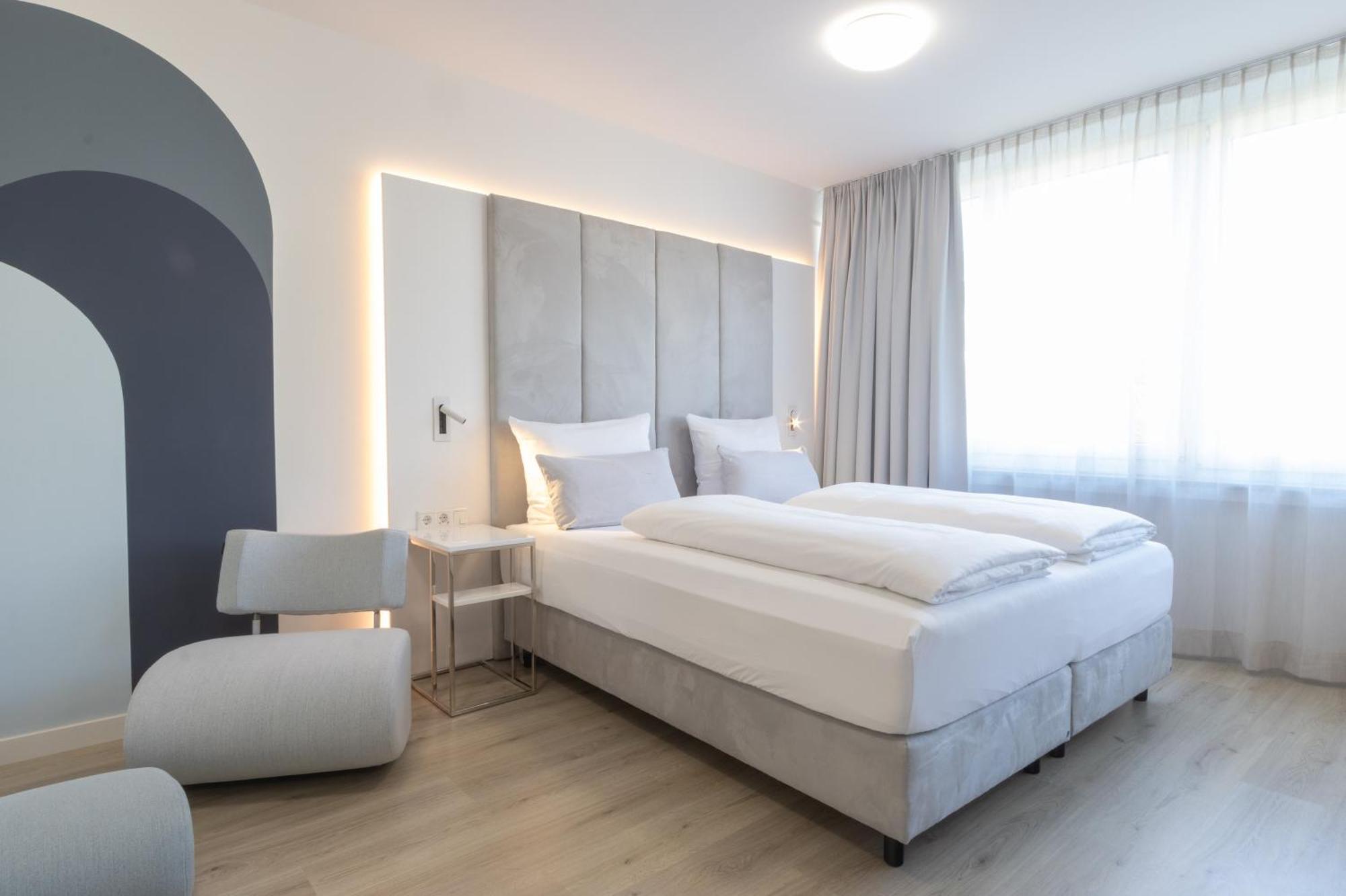 Zzzpace Smart-Hotel Крефельд Экстерьер фото