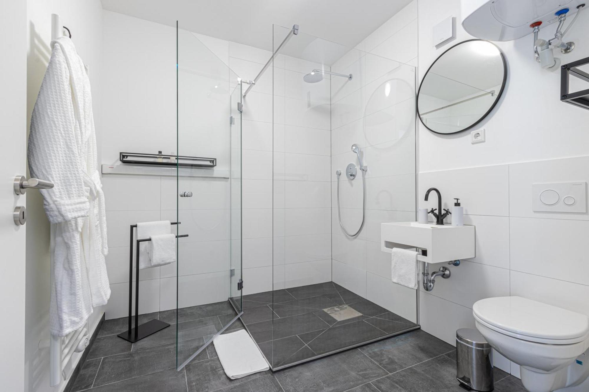 Zzzpace Smart-Hotel Крефельд Экстерьер фото