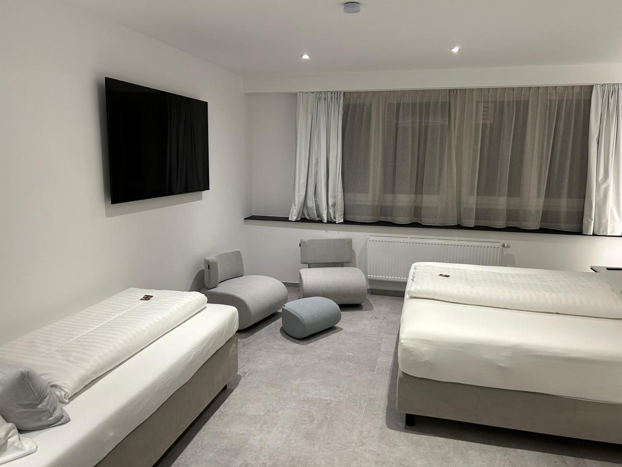 Zzzpace Smart-Hotel Крефельд Экстерьер фото